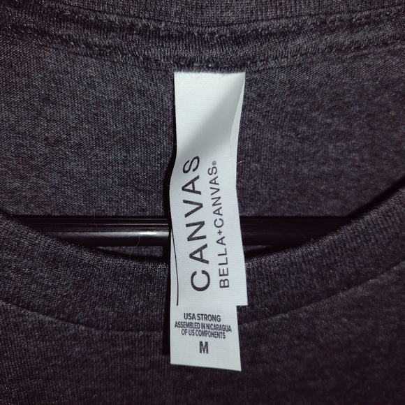 Believe in the magic of Christmas shirt. Gray in multiple sizes - Picture 3 of 7